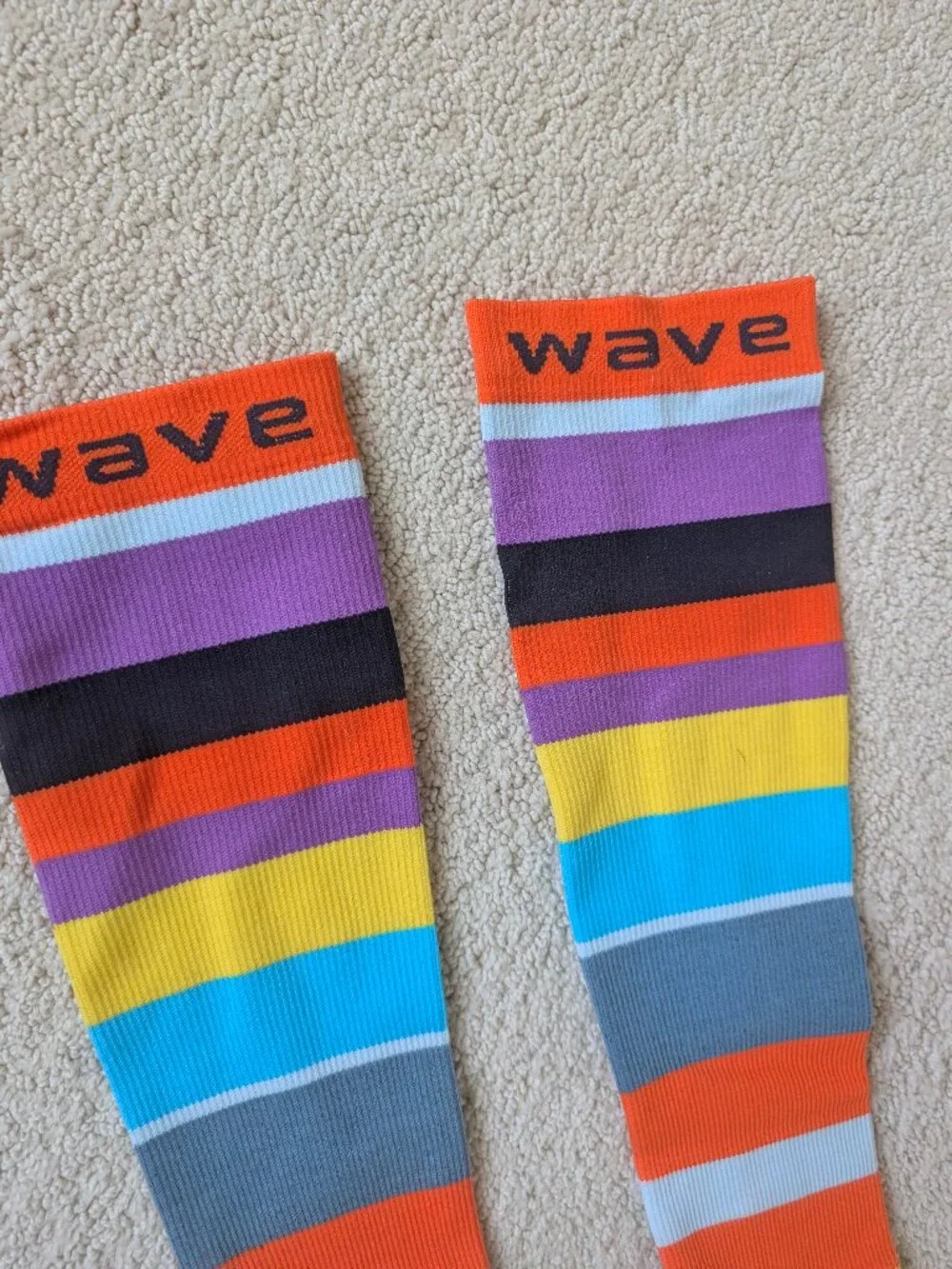 EUC Wave Adult 20-30mmhg S/M Knee High Compression Socks Long Orange Striped